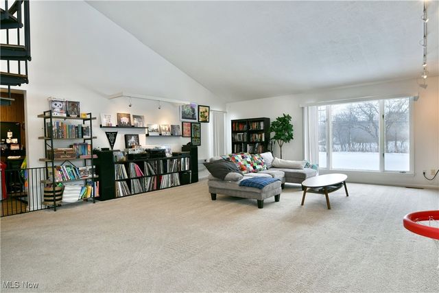 4650 Logan Gate Road, Youngstown, OH 44505