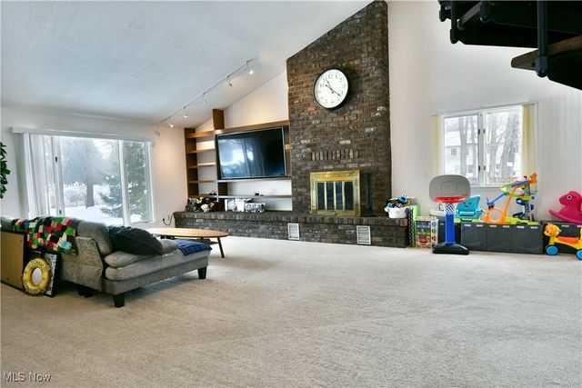 4650 Logan Gate Road, Youngstown, OH 44505