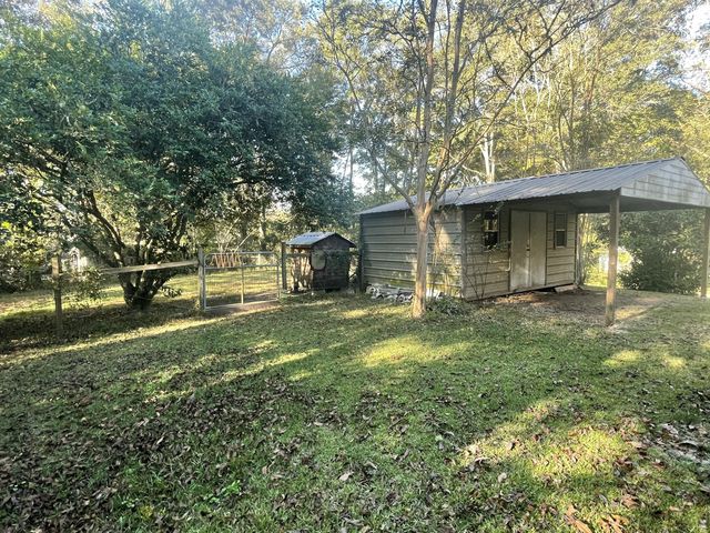 505 W 10th Ave., Lumberton, MS 39455