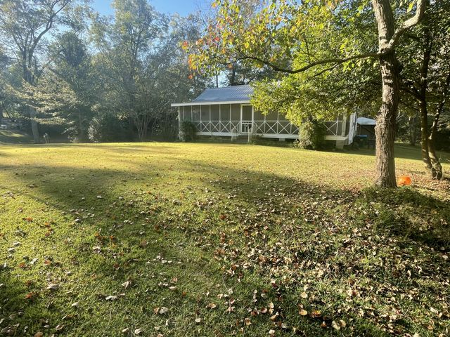 505 W 10th Ave., Lumberton, MS 39455