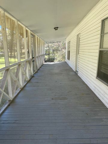 505 W 10th Ave., Lumberton, MS 39455