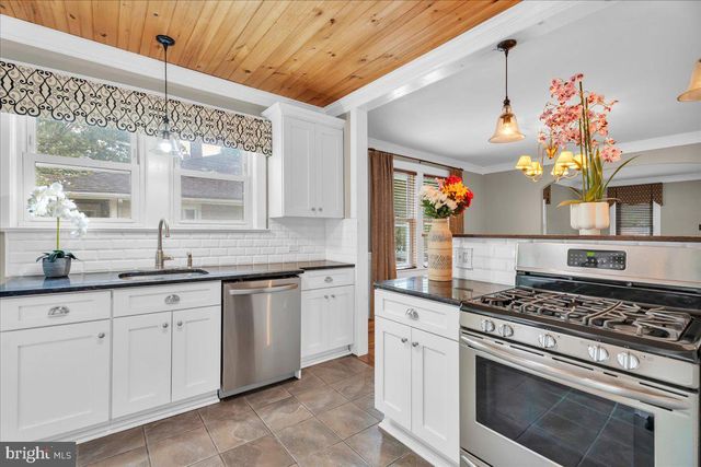 211 S LOGAN, Audubon, NJ 08106