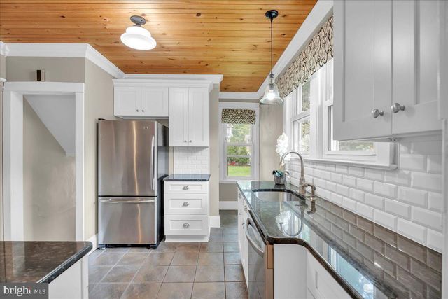 211 S LOGAN, Audubon, NJ 08106