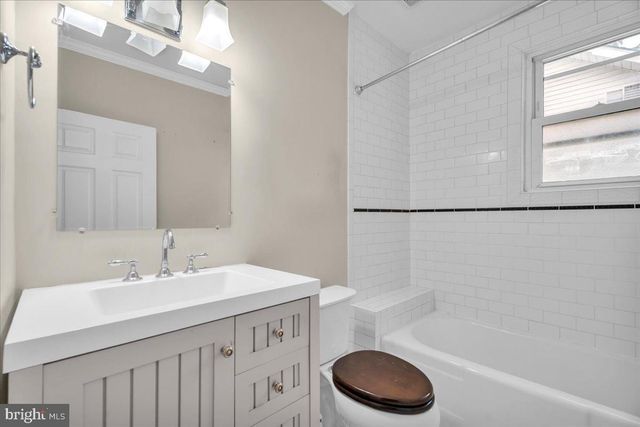 211 S LOGAN, Audubon, NJ 08106