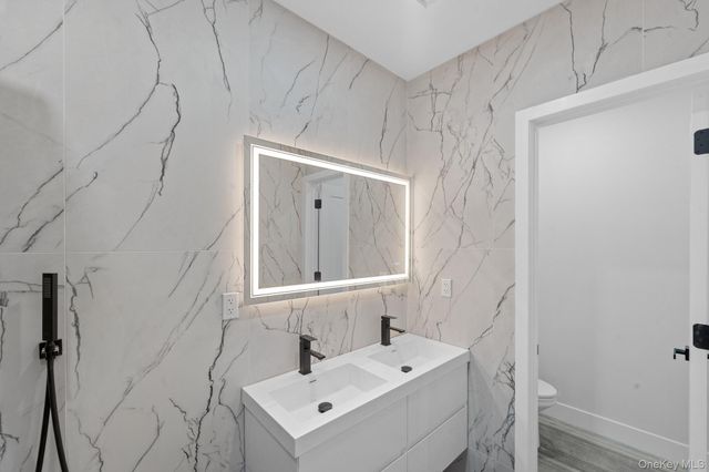 11620 194th Street, Saint Albans, NY 11412