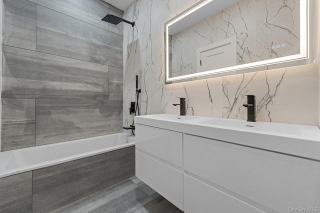 11620 194th Street, Saint Albans, NY 11412