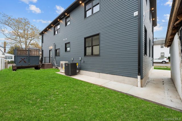 11620 194th Street, Saint Albans, NY 11412