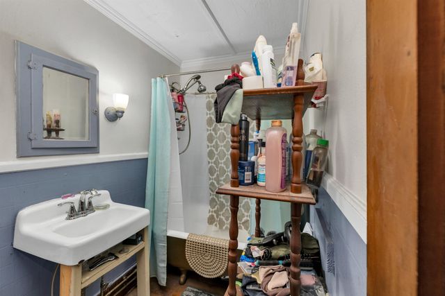 47 Pickering Road, Rochester, NH 03867