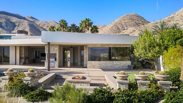 30 Hillcrest Drive, Rancho Mirage, CA 92270