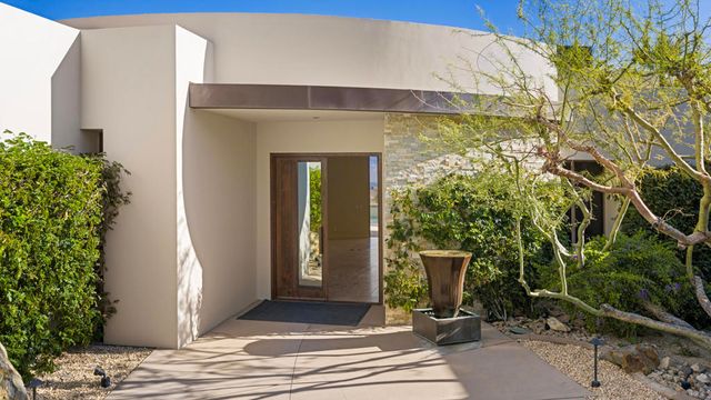 30 Hillcrest Drive, Rancho Mirage, CA 92270