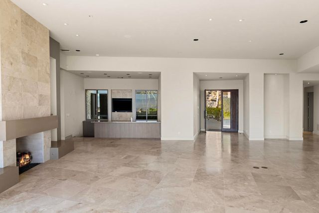 30 Hillcrest Drive, Rancho Mirage, CA 92270