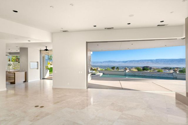30 Hillcrest Drive, Rancho Mirage, CA 92270