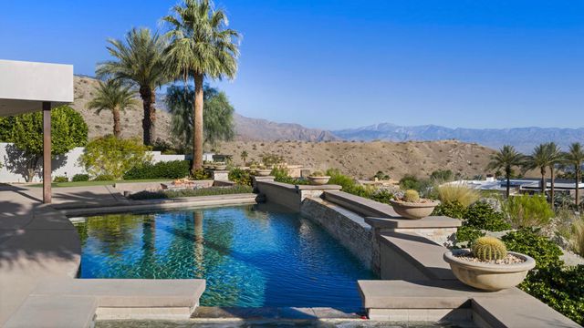 30 Hillcrest Drive, Rancho Mirage, CA 92270