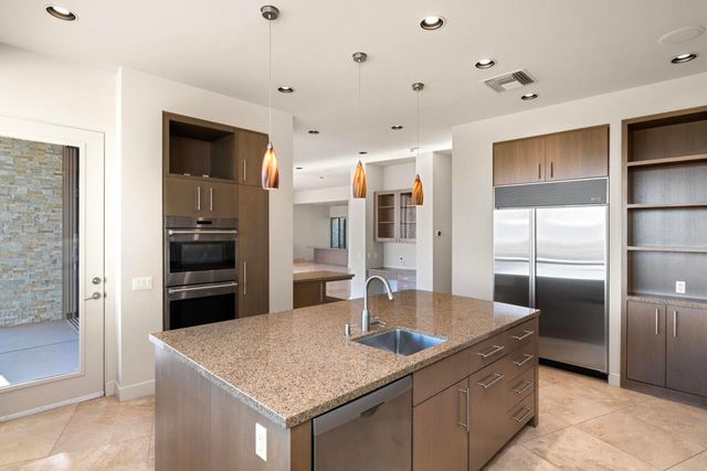 30 Hillcrest Drive, Rancho Mirage, CA 92270