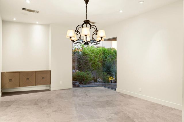 30 Hillcrest Drive, Rancho Mirage, CA 92270