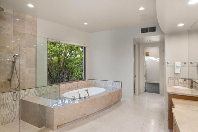 30 Hillcrest Drive, Rancho Mirage, CA 92270