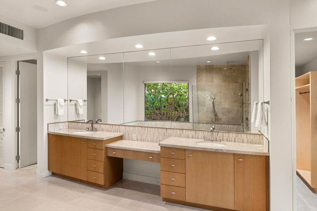 30 Hillcrest Drive, Rancho Mirage, CA 92270