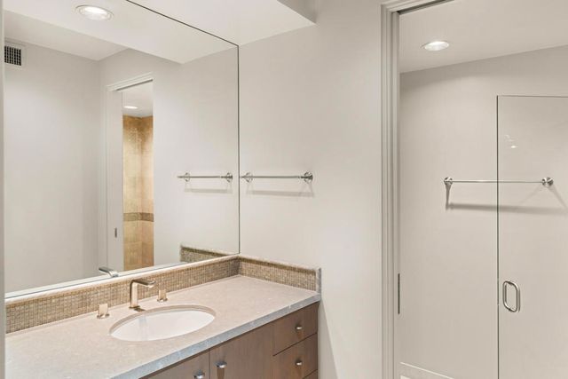 30 Hillcrest Drive, Rancho Mirage, CA 92270