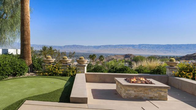30 Hillcrest Drive, Rancho Mirage, CA 92270