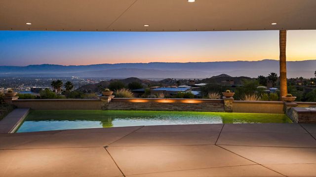 30 Hillcrest Drive, Rancho Mirage, CA 92270