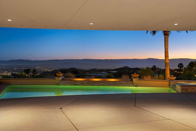30 Hillcrest Drive, Rancho Mirage, CA 92270
