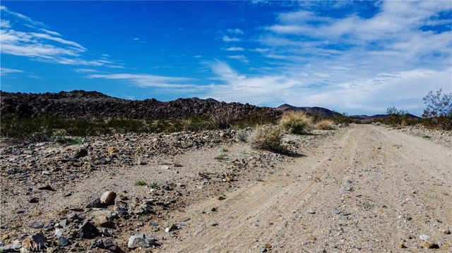 0 Sunny Sands Drive, Joshua Tree, CA 92252