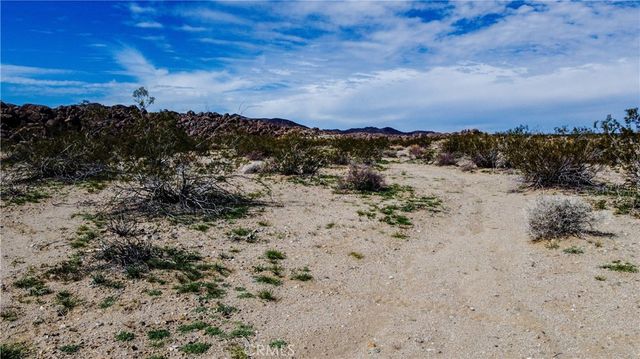 0 Sunny Sands Drive, Joshua Tree, CA 92252