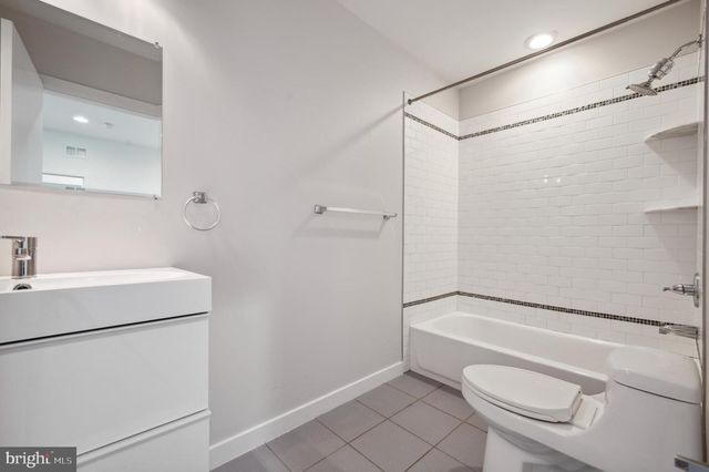 427 N BUDD ST, Philadelphia, PA 19104