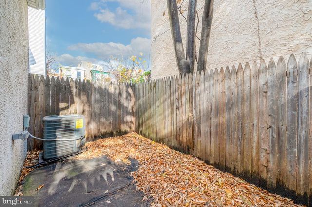 427 N BUDD ST, Philadelphia, PA 19104