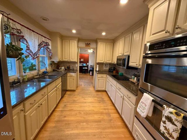 314 Willowood Drive, Henderson, NC 27536