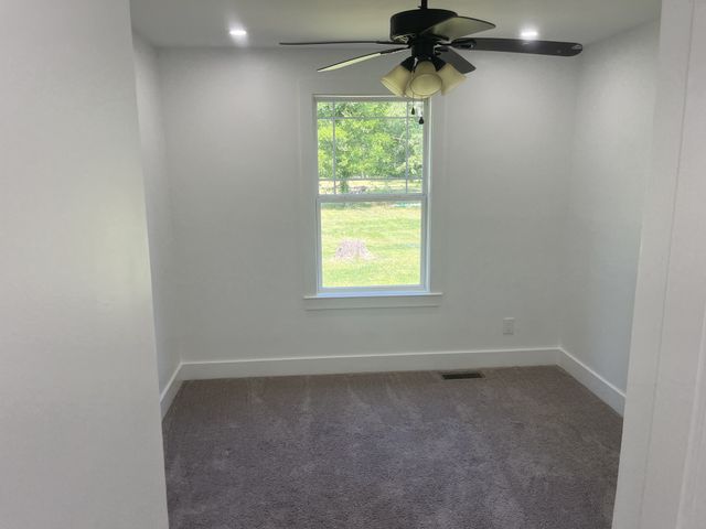 5833 Seminary Rd, Smyrna, TN 37167