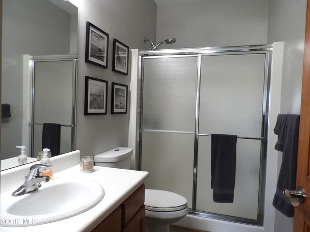 1513 Cogans Lane, Bowling Green, OH 43402