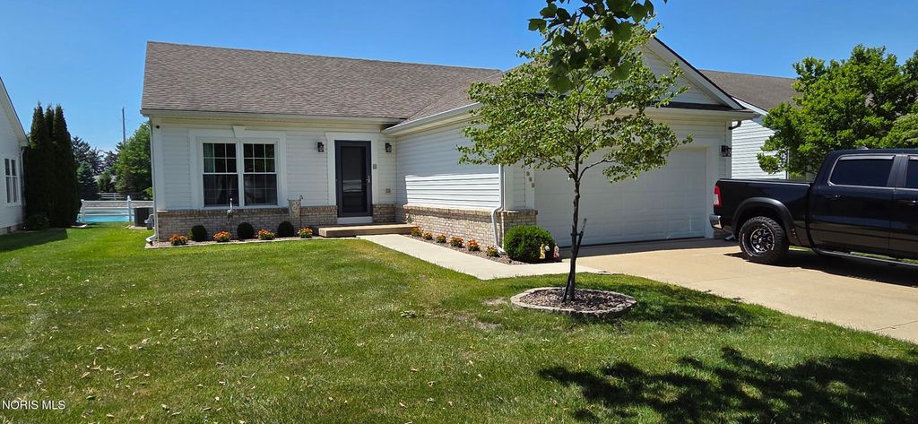 1513 Cogans Lane, Bowling Green, OH 43402