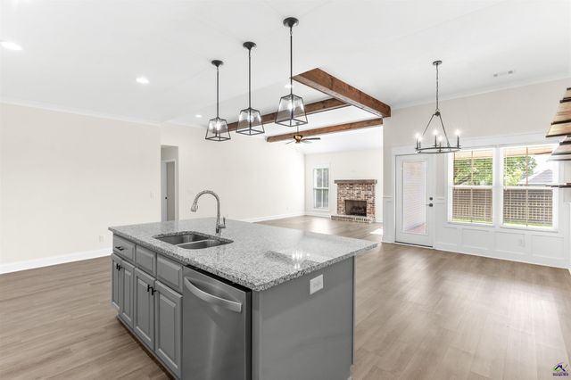 101 Sugar Creek Trail, Perry, GA 31069