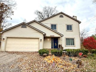4030 Circle Boulevard, West Bloomfield, MI 48323