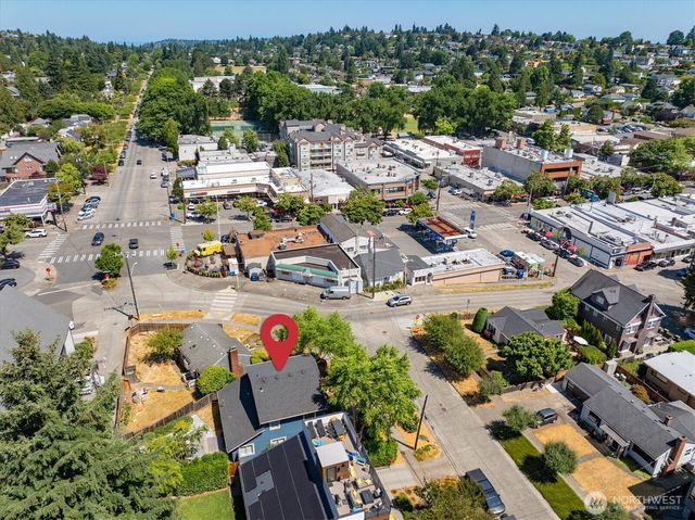 2141 34th Avenue W, Seattle, WA 98199