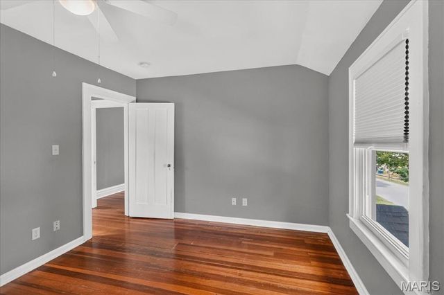 9122 Delphine Avenue, St Louis, MO 63114