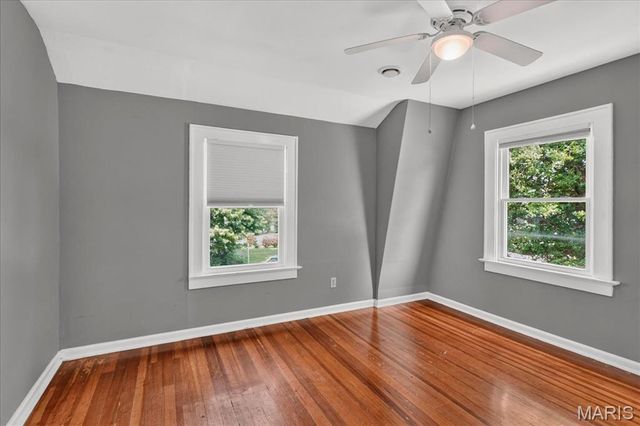 9122 Delphine Avenue, St Louis, MO 63114