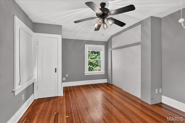 9122 Delphine Avenue, St Louis, MO 63114