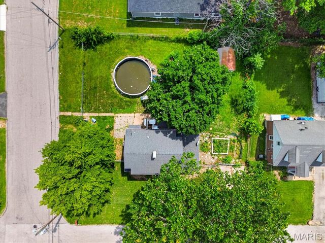 9122 Delphine Avenue, St Louis, MO 63114