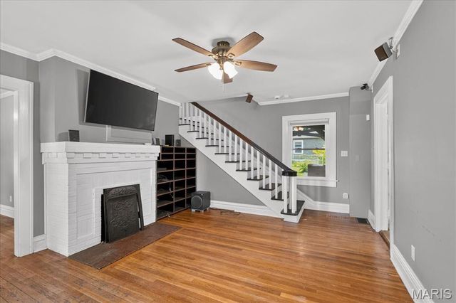 9122 Delphine Avenue, St Louis, MO 63114