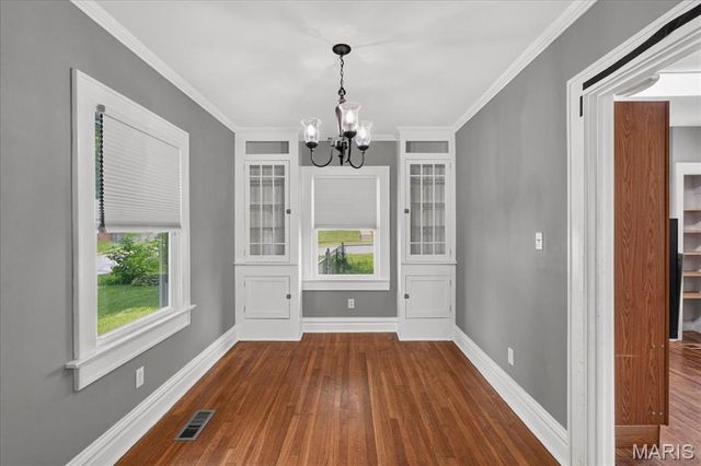 9122 Delphine Avenue, St Louis, MO 63114