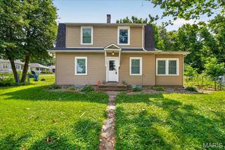 9122 Delphine Avenue, St Louis, MO 63114