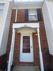 824 Nottaway DR, Chesapeake, VA 23320