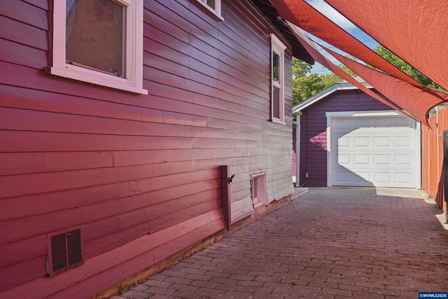 1919 5th St NE, Salem, OR 97301