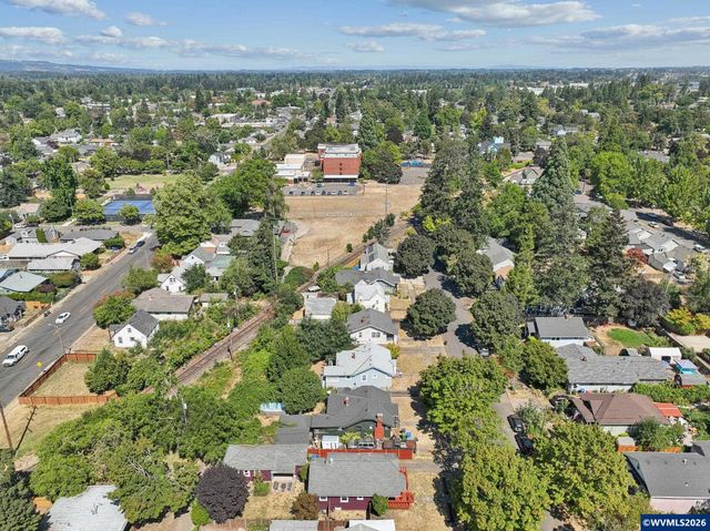 1919 5th St NE, Salem, OR 97301