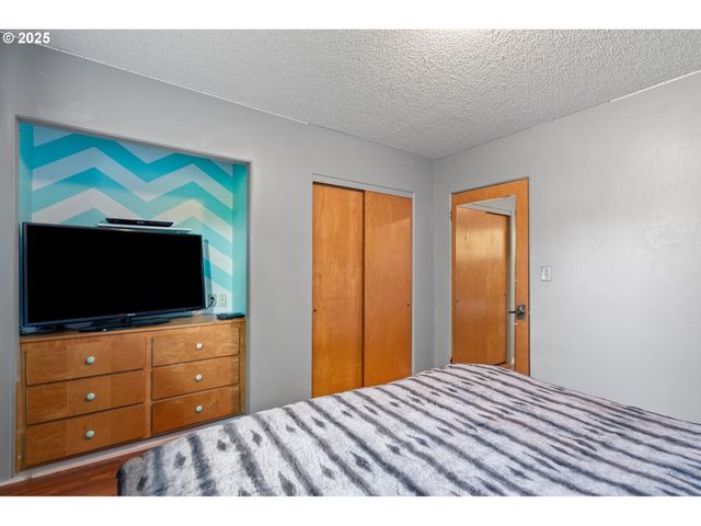172 BEACON HILL Dr, Longview, WA 98632