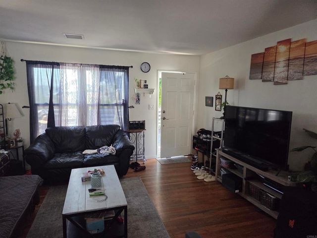 6818 Wunderlin ave, San Diego, CA 92114