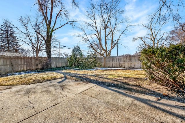 1201 Mills Avenue, Muskegon, MI 49445