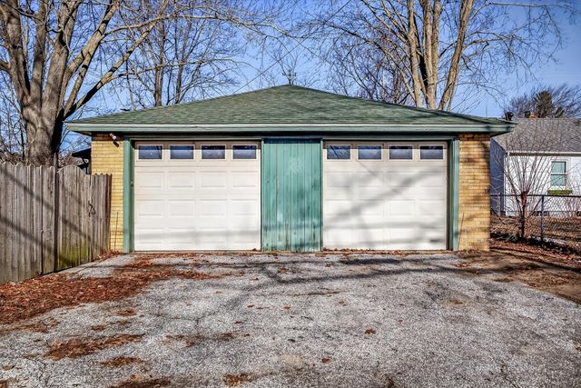 1201 Mills Avenue, Muskegon, MI 49445